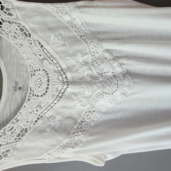 Great Northwest Indigo Lace Detail Light Weight Tank Top - Picture 2 of 7